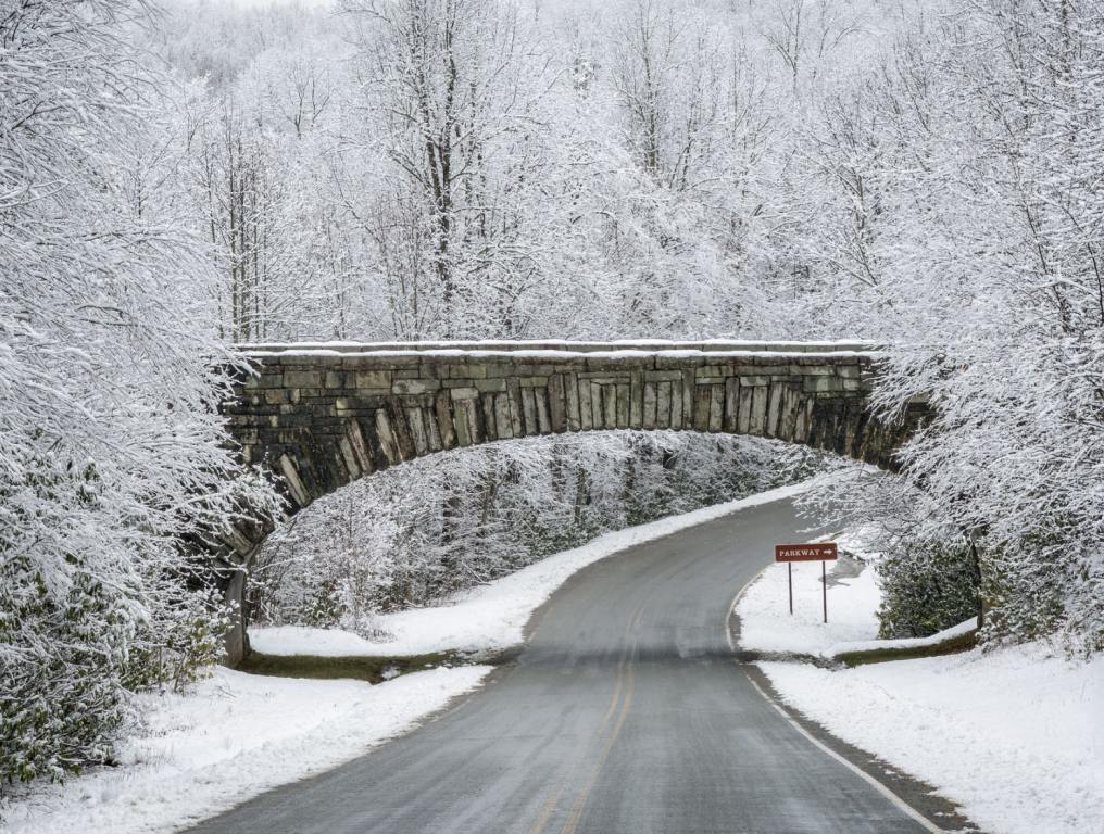 Snow in North Carolina. The experts at the Farmer's Almanac have released their "snowy" winter forecast, including for North Carolina and South Carolina.