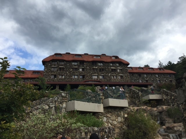 Exterior shot of Omni Grove Park Inn in Asheville, North Carolina home to Sunset Terrace named among best outdoor dining in North Carolina