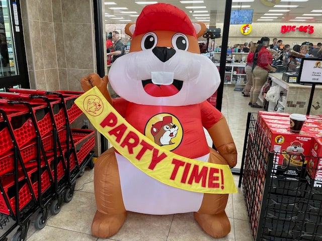 Buc-ee's small inflatable mascot as we learn about a Buc-ee's beaver mascot lawsuit filed in South Carolina