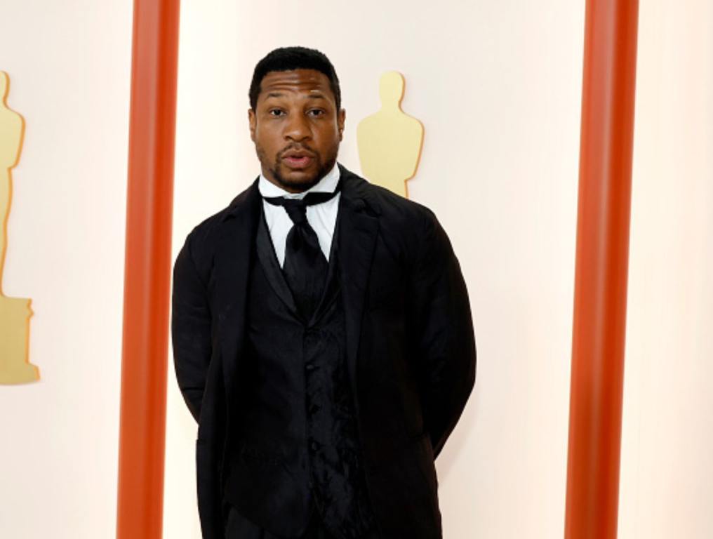 Jonathan Majors attends the 95th Annual Academy Awards