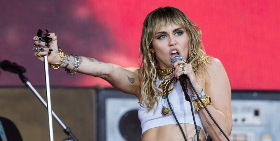 Miley Cyrus 'Slide Away' Live Debut At MTV VMAs