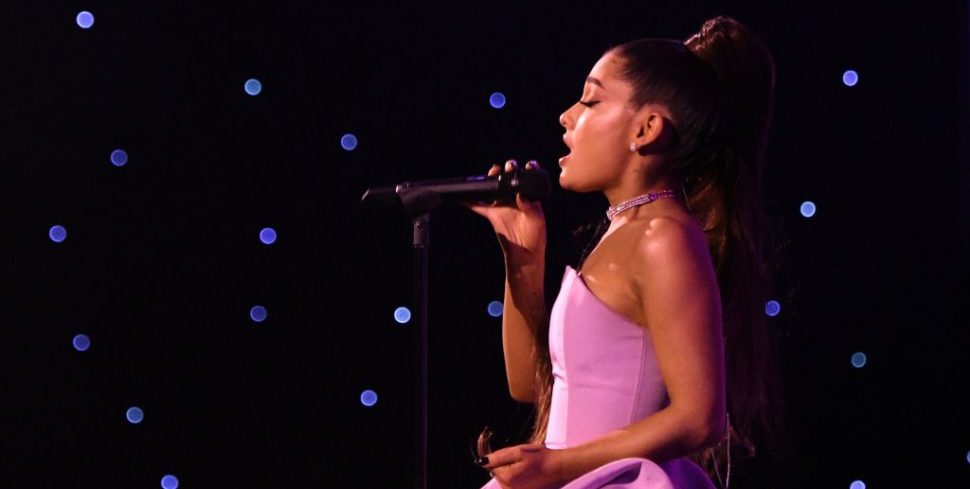Ariana Grande Trips During Her Show And Recovers Flawlessly 6807