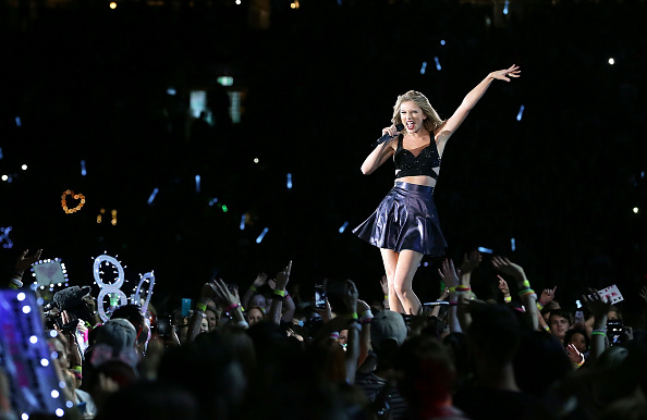 SYDNEY, AUSTRALIA - NOVEMBER 28: Taylor Swift performs during her '1989' World Tour at ANZ Stadium on November 28, 2015 in Sydney, Australia. 