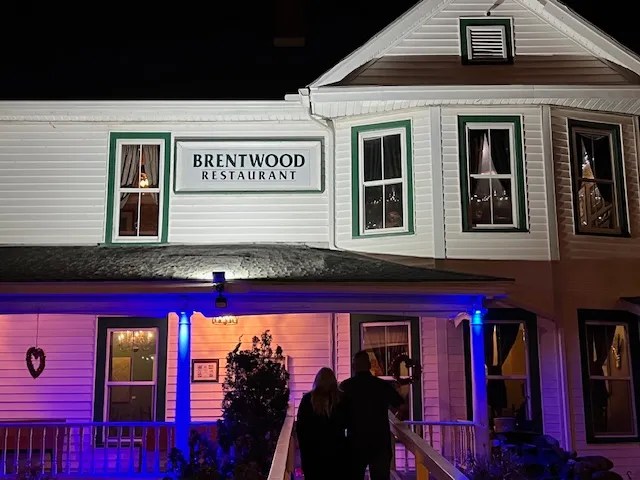 exterior of Brentwood Restaurant in Little River, the most haunted restaurant in South Carolina and will be featured on chef swap at the beach